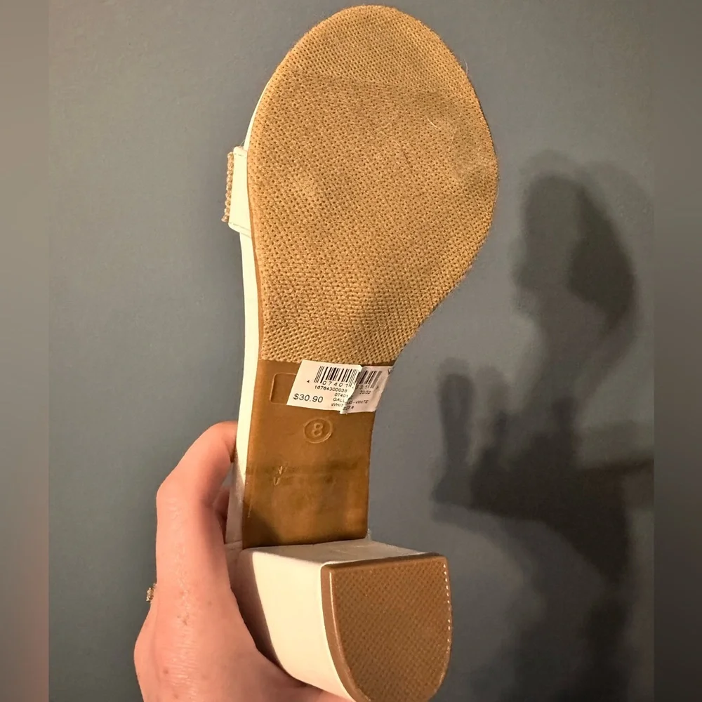 White shoes - Picture 5 of 5